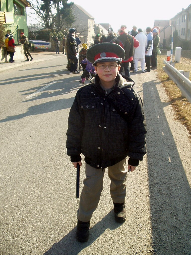 Stržm. Pacula řídí dopravu před průvodem